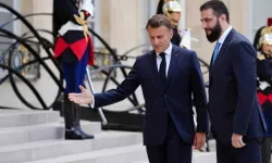 Fransız basını: Şara telefona çıkmadı, Macron tepkili