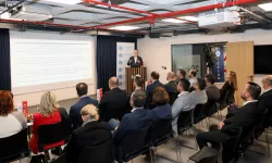 İzmir'de Ekonomiye 3 Boyutlu Bakış toplantı serisi başladı