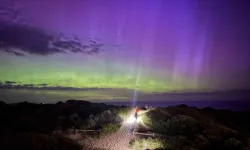 Güneş patlaması gökyüzünü renklendirdi