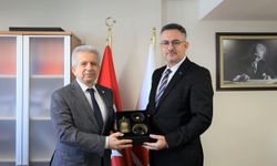 İzmir Ekonomi'nin eğitim kalitesine ‘akreditasyon’ tescili