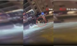 İzmir’de korku dolu anlar: Dengesini kaybedip akıntıya kapıldı