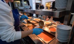 İzmir'in Kent Lokantaları'nda dayanışma sofrası