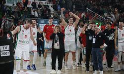 Karşıyaka'da potada Fenerbahçe'yi ağırlıyor