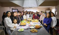 Karabağlar’da kadın emeği mutfaktan hayata taşınıyor