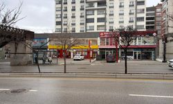 Kayganlaşan yolda kaza yapan kurye hayatını kaybetti