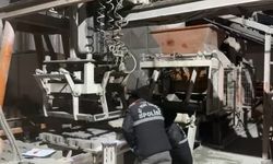 Kilit parke fabrikasında iş kazası: Pres makinesine sıkışan işçi hastanelik oldu