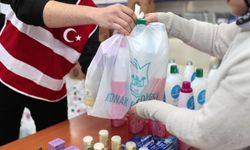Konak'ta dayanışma büyüyor: İhtiyaç sahiplerine temizlik ve hijyen malzemesi desteği