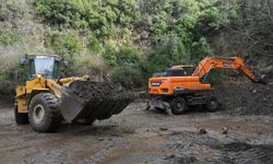 Kuşadası'nda selin yaraları hızla sarılıyor