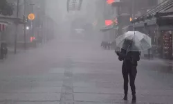 Meteoroloji’den İzmir için kuvvetli sağanak uyarısı: Sel ve hortum riskine dikkat