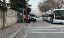 Motosiklet otobüs durağına çarptı, sürücü yaşamını yitirdi!