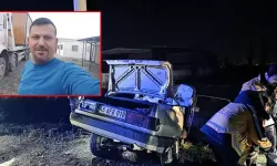 Otomobil elektrik direğine çarptı: Ölü ve yaralılar var