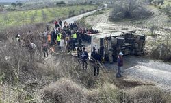 Kontrolden çıkan kamyon şarampole devrildi: 1 ölü, 2 yaralı