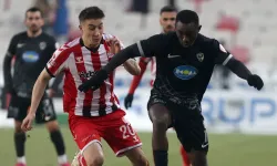 Sivasspor-Amedspor maçı VAR olayı ne? Hakemler neden istifa etti?