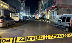 Sokak ortasında kurşun yağmuru: 1'i ağır 3 yaralı!