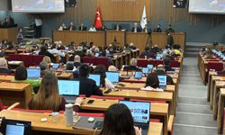 İzmir Büyükşehir Meclisi’nde İZSU borçlanması ve kentsel dönüşüm gündemi