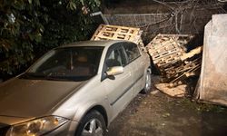 Yağış sonrası felaketin eşiğinden dönüldü: İstinat duvarı çöktü