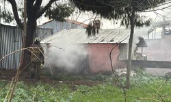 İzmir'de 18 yaşındaki genç öldürüldü, sabah da evi yandı