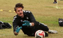 Altay'da kaleci Ozan ayrıldı