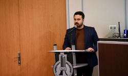 AK Partili Atılgan, Karşıyaka Belediyesi’ni eleştirdi: Bu artık maaş sorunu değil, açık bir insani dramdır!