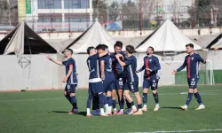 Altınordu deplasmandan 1 puanla döndü