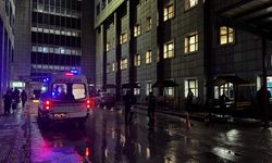 Bıçaklı kavgada 3 yerinden yaralanan kişi hayatını kaybetti