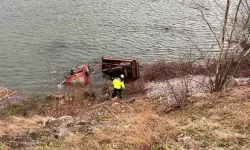 Can pazarı: Traktör nehre uçtu, 1 ölü 1 yaralı!