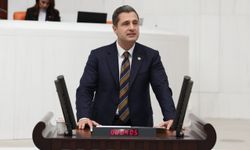 CHP'li Yücel: MEB'in görevi Cumhurbaşkanı sevgisini ölçmek mi?