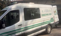 Düğün salonu önünde silahlı saldırıya uğrayan 23 yaşındaki genç öldü