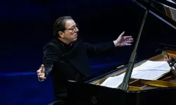 Fazıl Say’dan duygusal paylaşım: “Bin kişi mutlu, bir kişi mutsuz”