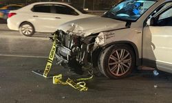 Feci çarpışma: Trafik bir süre durdu, olay yerine ekipler sevk edildi