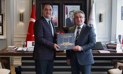 DEÜ Rektörü Yılmaz, Başeğmez'i ağırladı