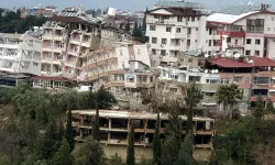 Uzman uyardı: İzmir'de şiddetli bir depremde çok sayıda can kaybı olur