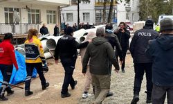 Hükümet konağı inşaatında maaş protestosu: Operatör vincin tepesine çıktı