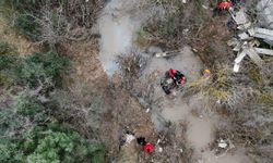 İzmir’de selde hayatını kaybeden kardeşlerin bulunduğu araçtan kaçan şüpheli aranıyor!