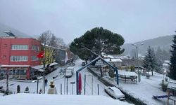 İzmir’de sıcaklık düştü, yüksek rakımlara kar yağdı