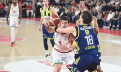 Karşıyaka, lider Fenerbahçe Beko’ya farklı yenildi