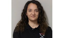 Karşıyaka tribünlerinden Ferhat Yüzer’in eşi Hande Topal Yüzer vefat etti