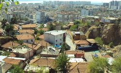 Karşıyaka’nın 13 yıllık imar sorununda önemli eşik: ‘Taş ocağı’ planları askıya çıkarıldı