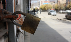 İzmir’de esnafın sermayesi eriyor, kepenkler iniyor