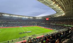 Kocaelispor – Beşiktaş maçında tribünden düşen taraftar hayatını kaybetti!