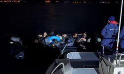 Lastik botta tehlikeli yolculuk: 13’ü çocuk 29 göçmen yakalandı