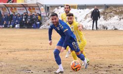 Menemen FK'yı eski golcüsü yıktı