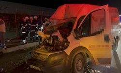 Ok gibi saplanan araçta 2 kişi ağır yaralandı!