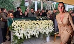 Fatih Ürek'in cenazesinde başlayan başörtü tartışmasına Pınar Altuğ dahil oldu