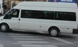 Servis aracının çarptığı ilkokul öğrencisi yaşamını yitirdi