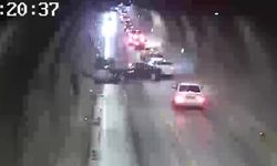 Tünelde korkutan kaza: Araçlar kafa kafaya çarpıştı...