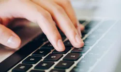 Uzmanlardan uyarı: Aynı şifreyi kullananların hesapları risk altında