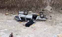 10 metrelik çukura devrilen otomobilde 1 kişi hayatını kaybetti