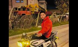 17 yaşındaki motosiklet sürücüsü feci kazada hayatını kaybetti