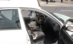 Otomobil ile kamyonet çarpıştı: 22 yaşındaki genç kurtarılamadı